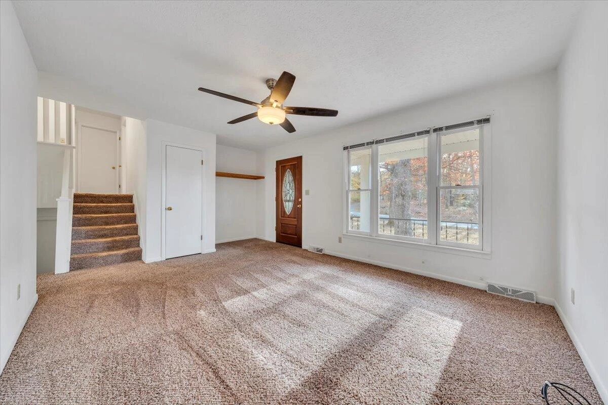 1127 Smith ST - Photo 7