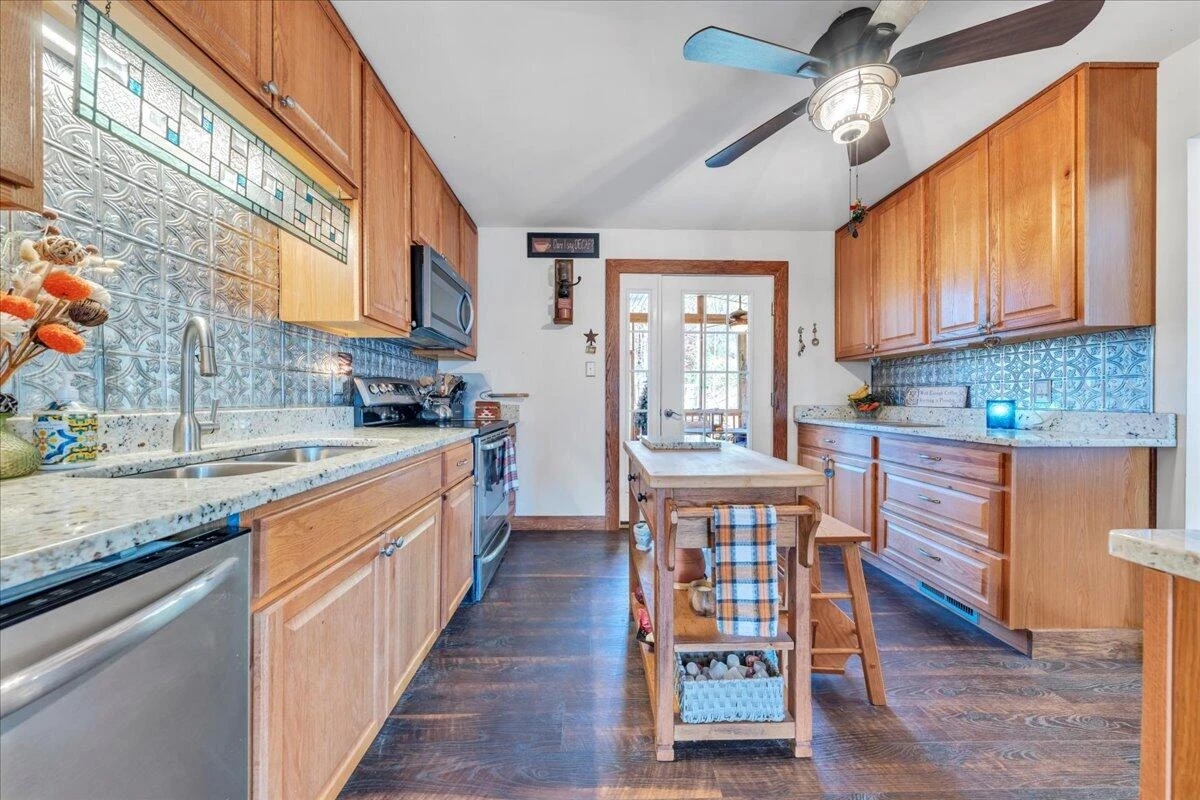 3745 Hummingbird LN - Photo 13