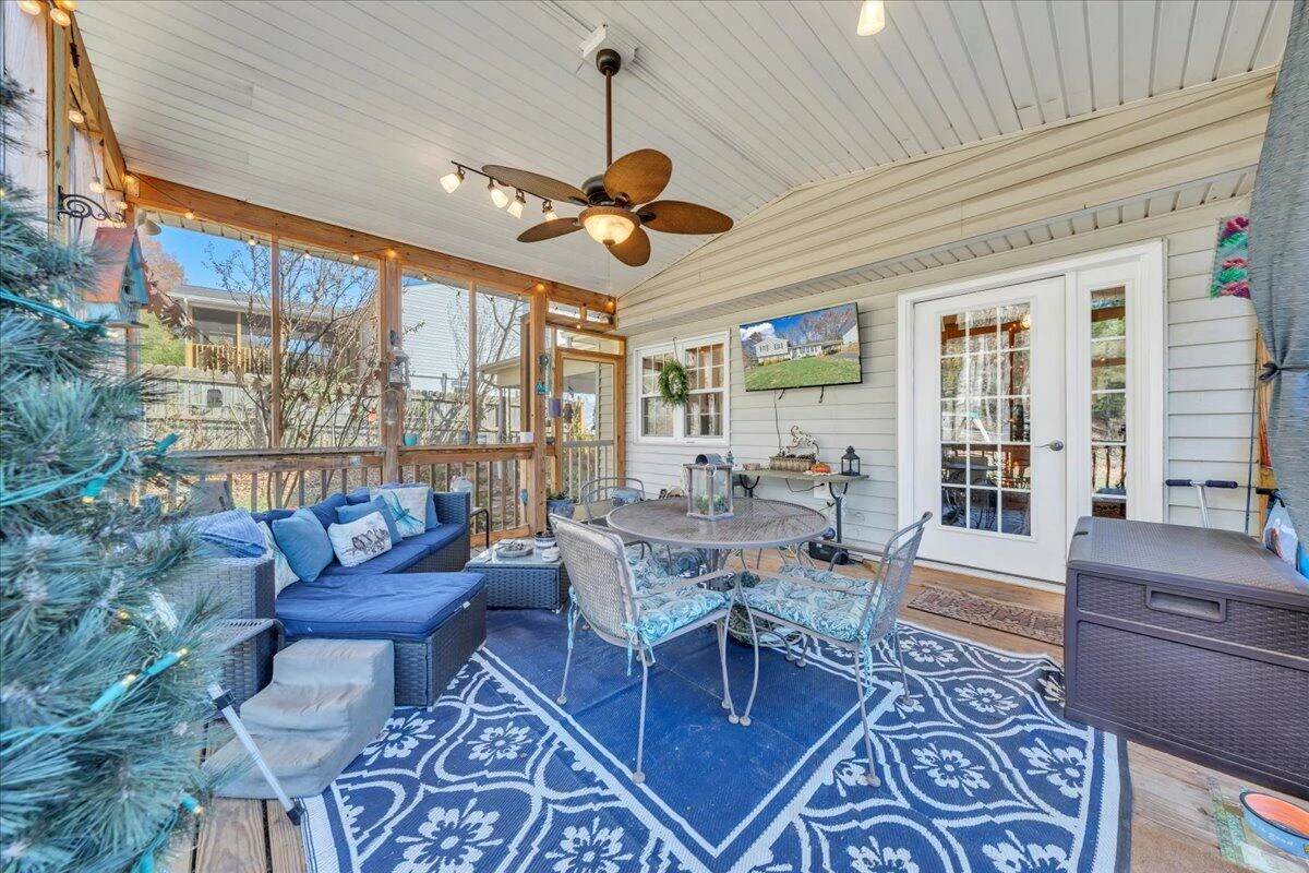 3745 Hummingbird LN - Photo 20