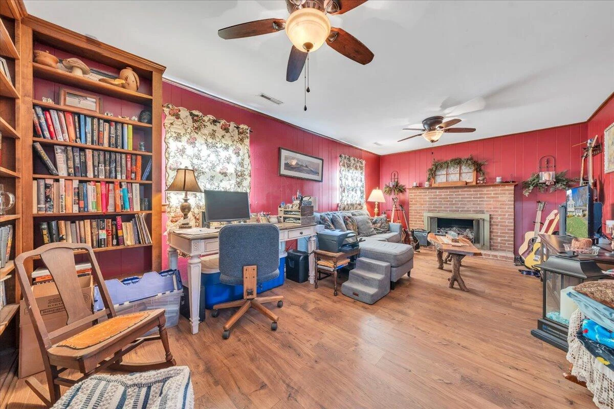 3745 Hummingbird LN - Photo 25