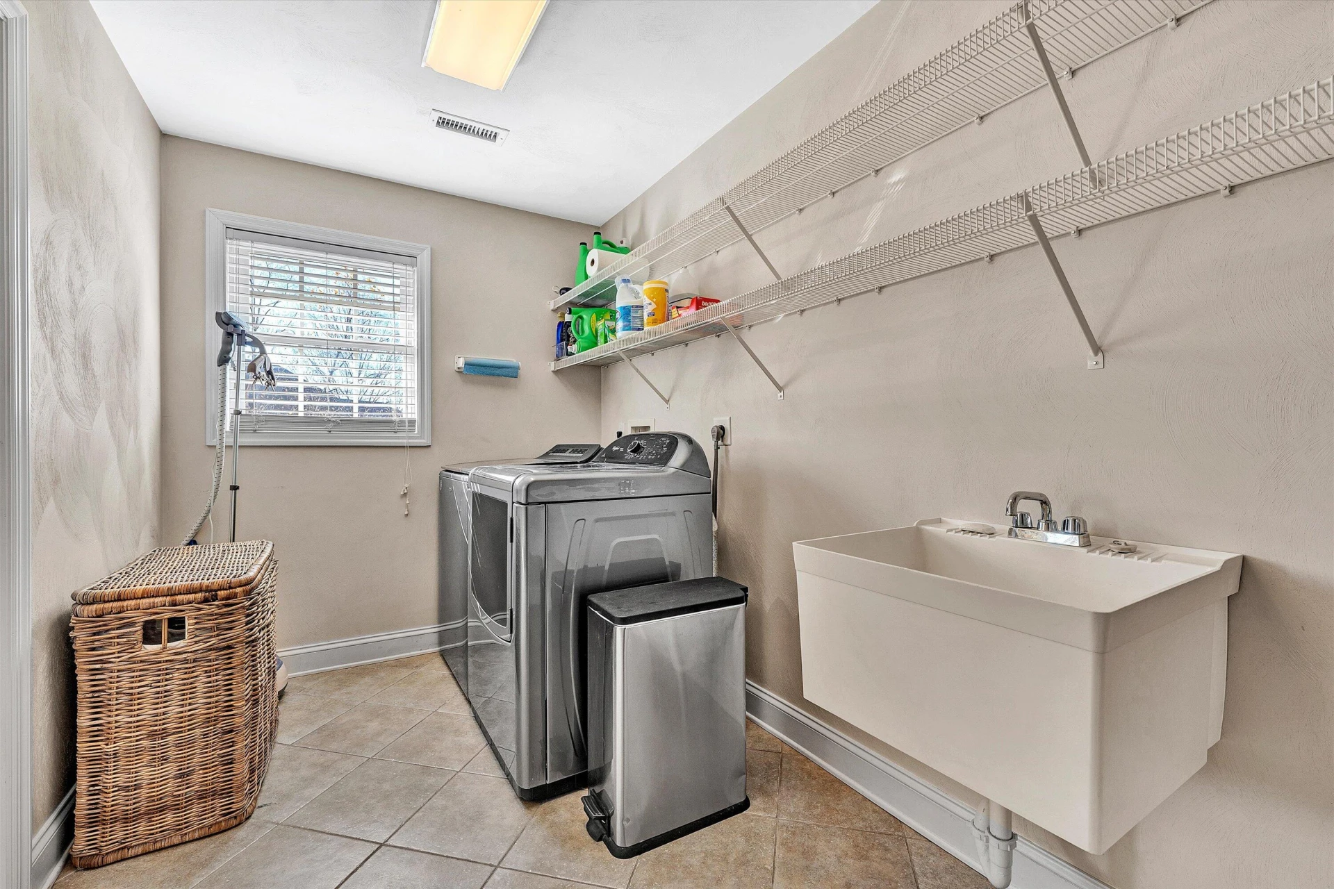 1607 Innsbrooke DR - Photo 40
