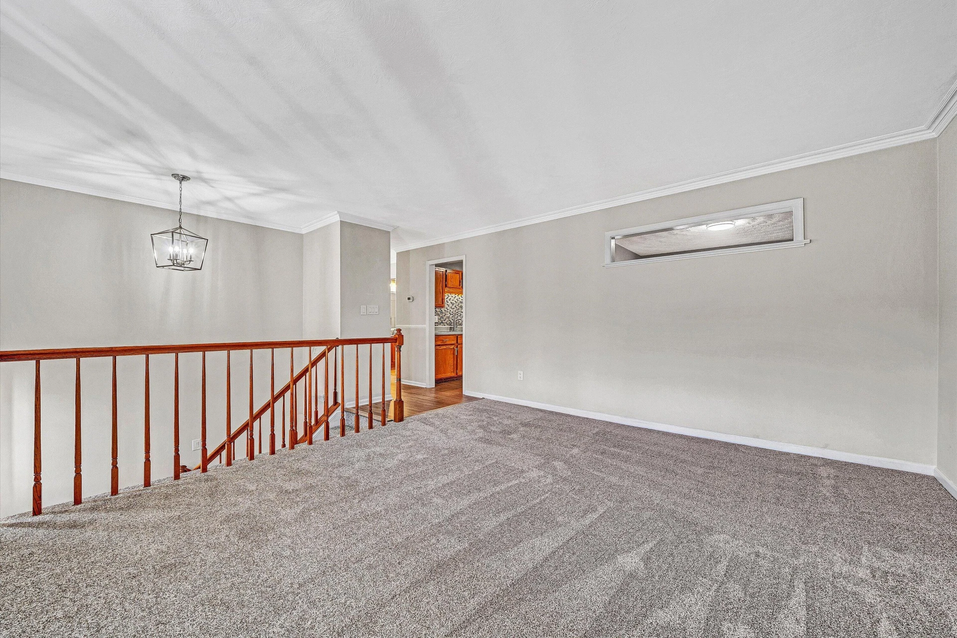 915 Halifax CIR - Photo 16