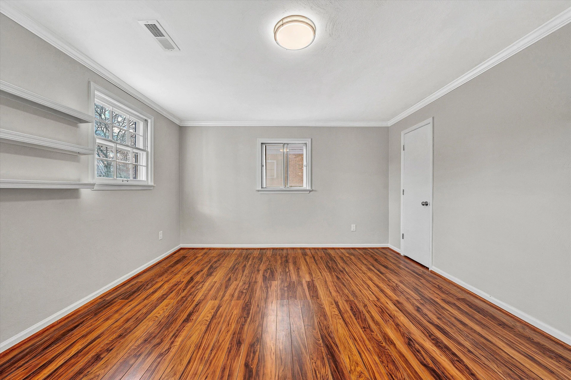 915 Halifax CIR - Photo 38