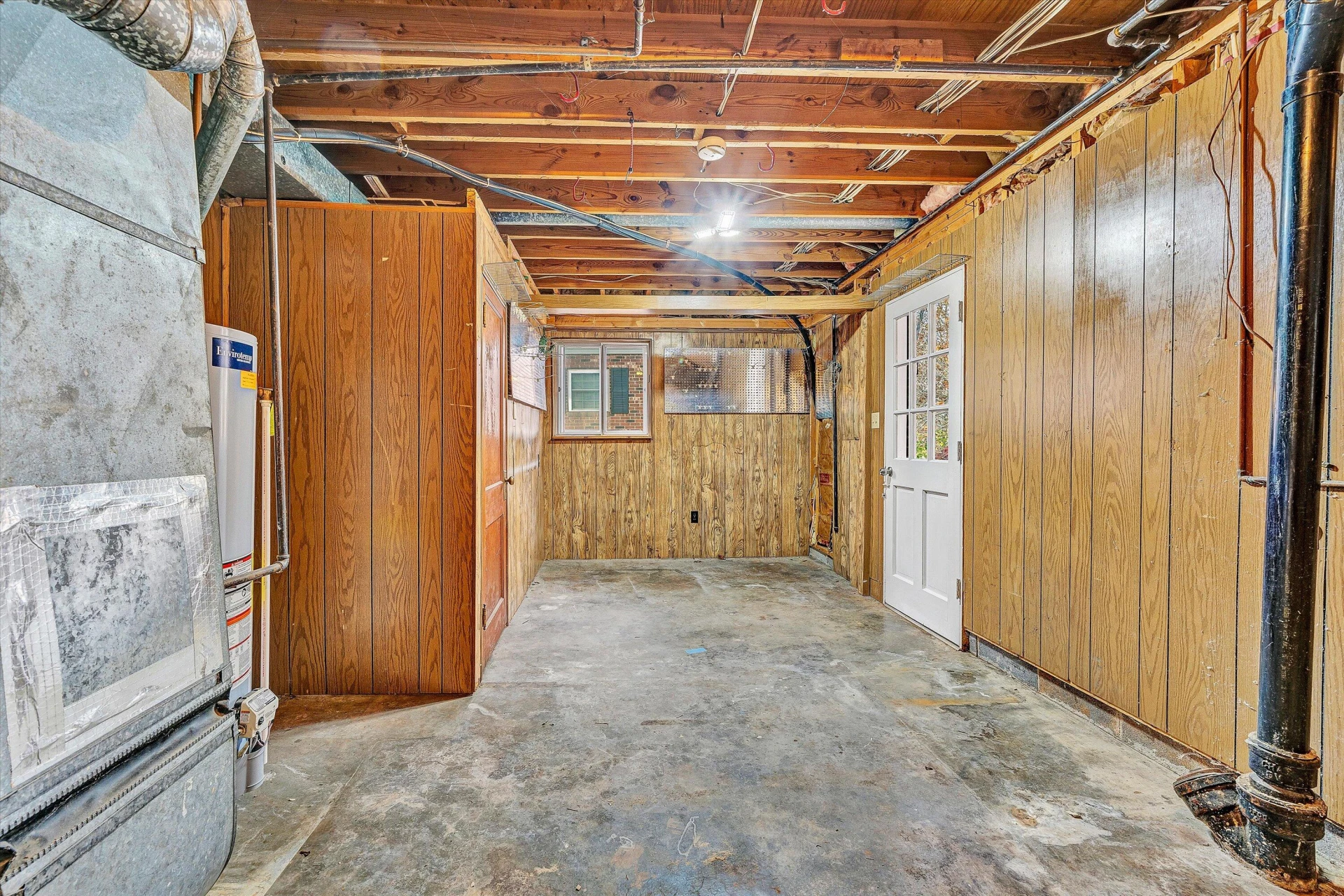 915 Halifax CIR - Photo 39