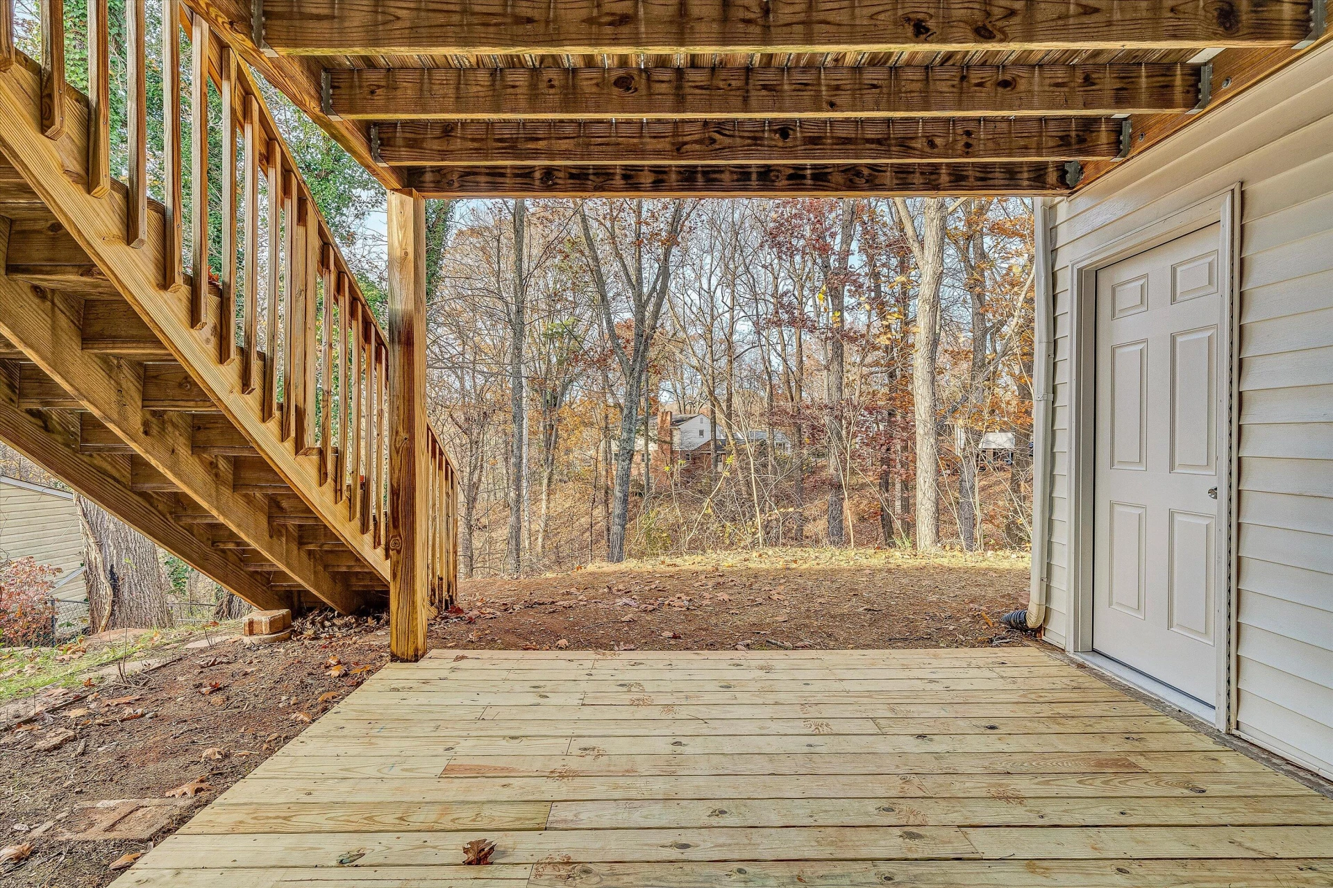 915 Halifax CIR - Photo 42