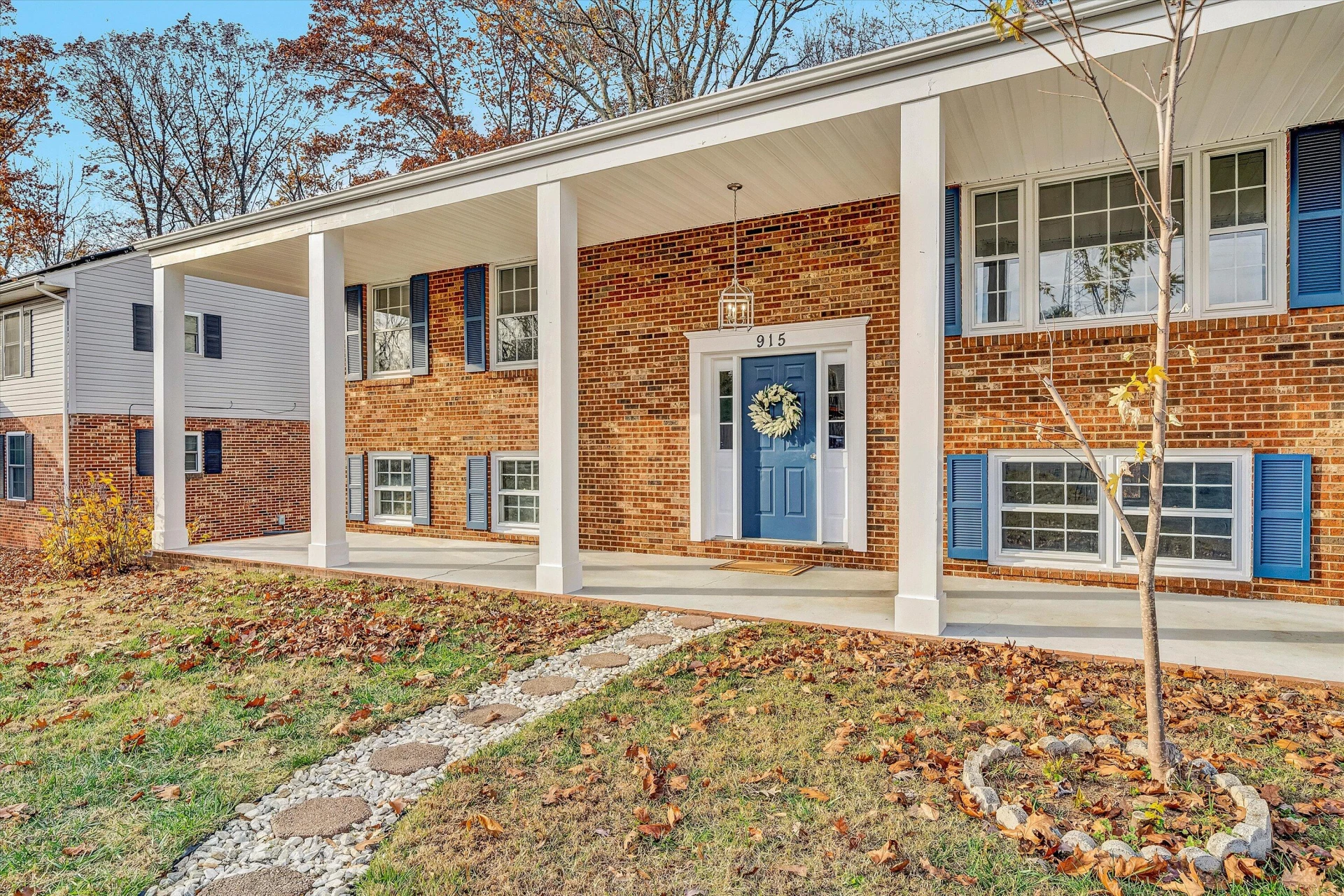915 Halifax CIR - Photo 45