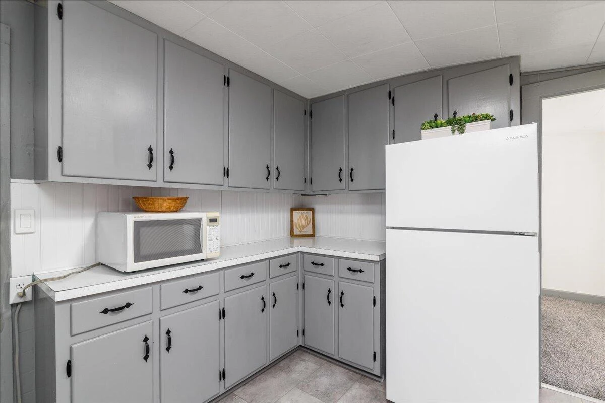 4668 Webbs Mill RD - Photo 14