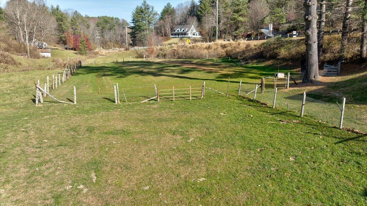 4668 Webbs Mill RD - Photo 43