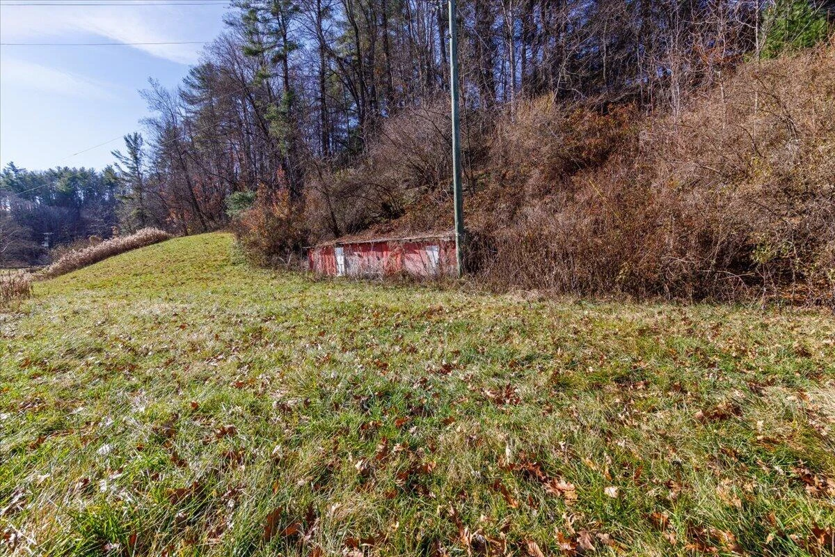 4668 Webbs Mill RD - Photo 49