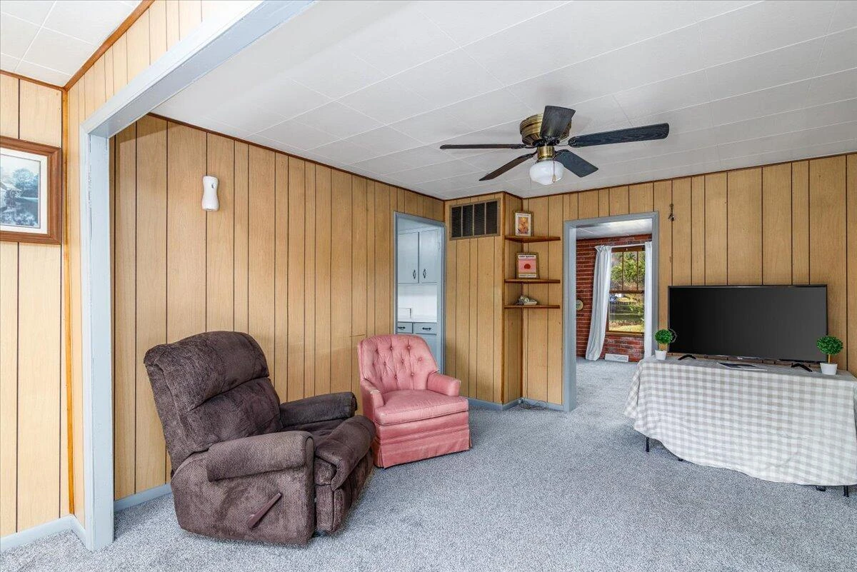 4668 Webbs Mill RD - Photo 12