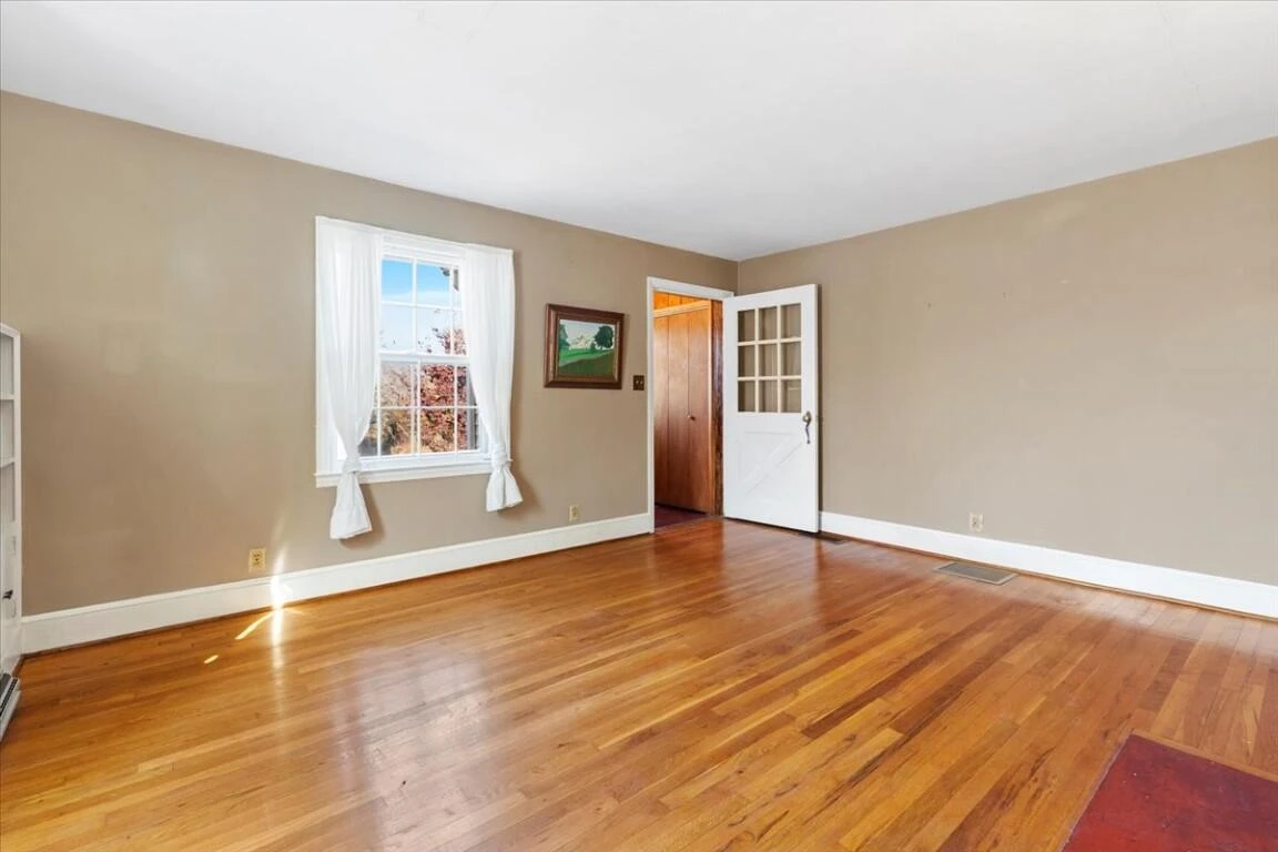 290 Crickett LN - Photo 14