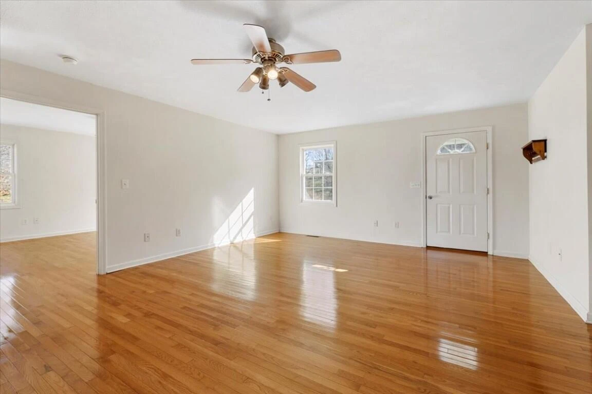 290 Crickett LN - Photo 21