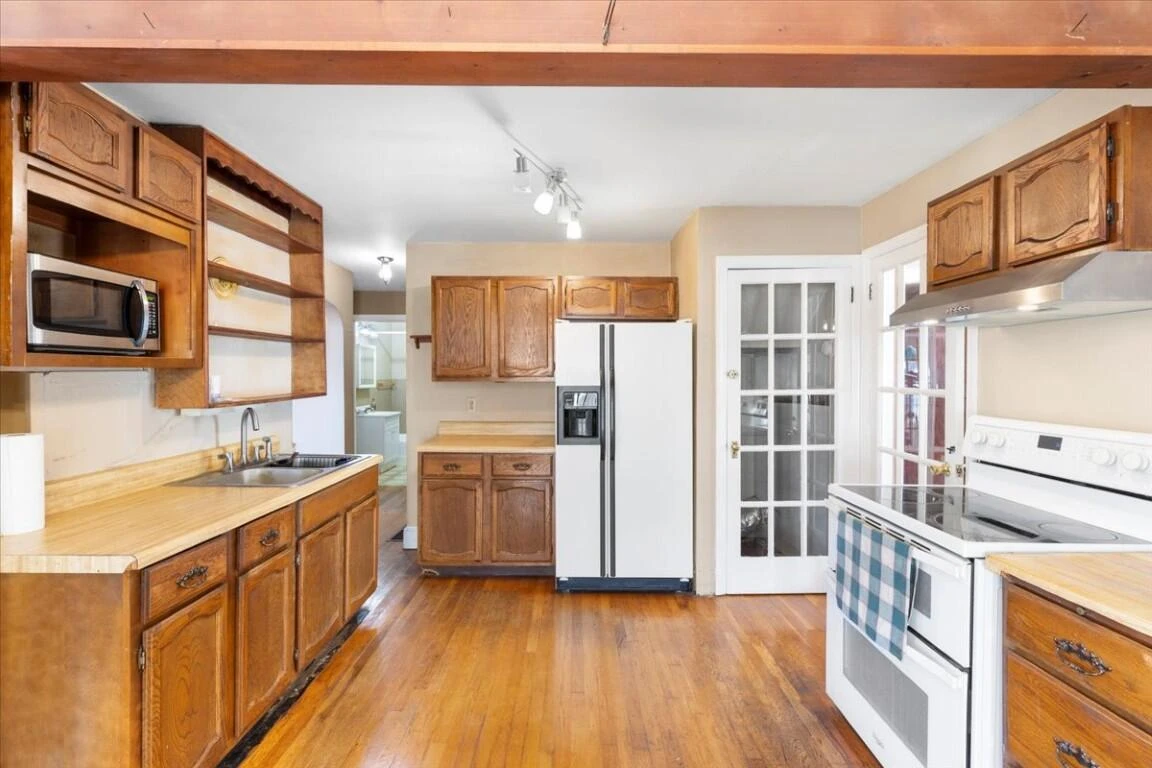 290 Crickett LN - Photo 29