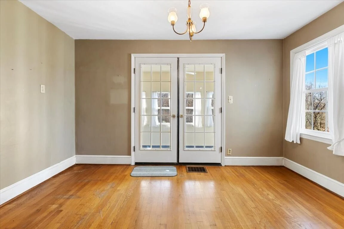 290 Crickett LN - Photo 34