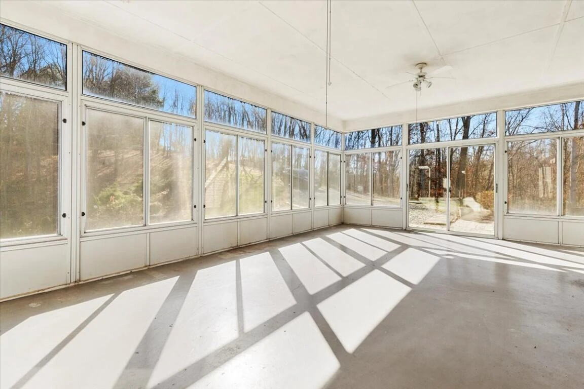 290 Crickett LN - Photo 43