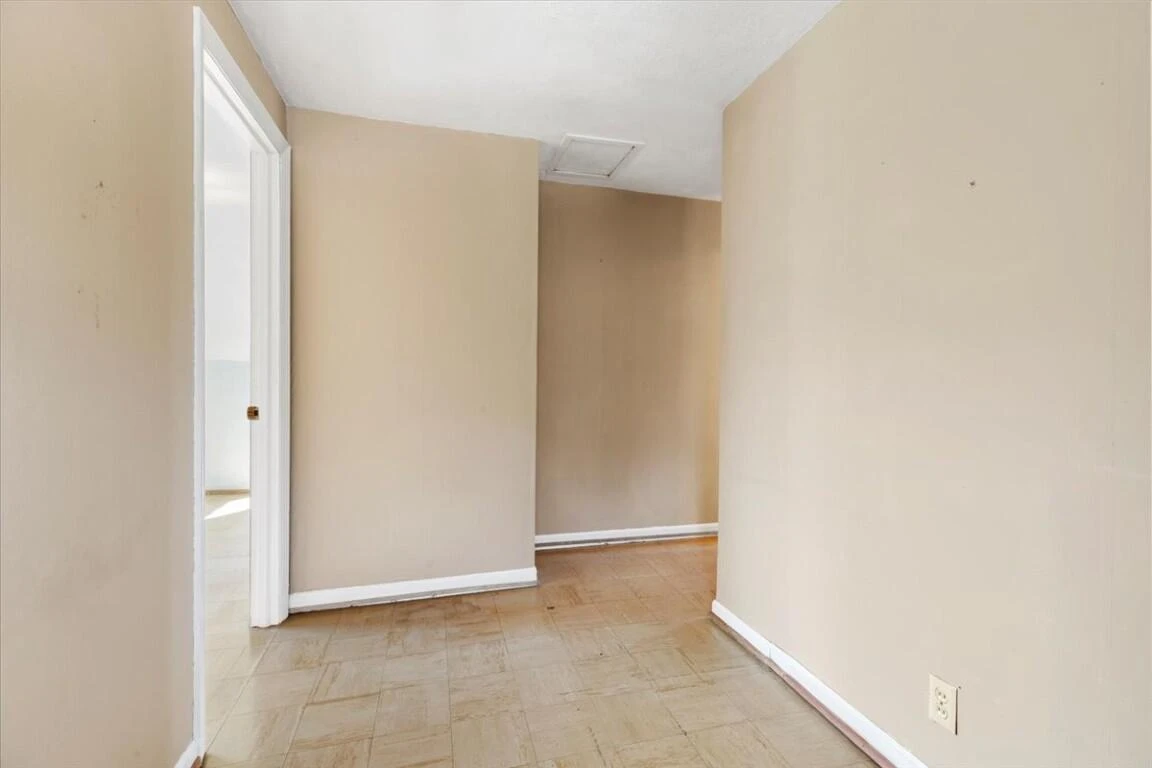 290 Crickett LN - Photo 44