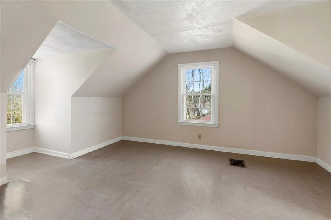 290 Crickett LN - Photo 48