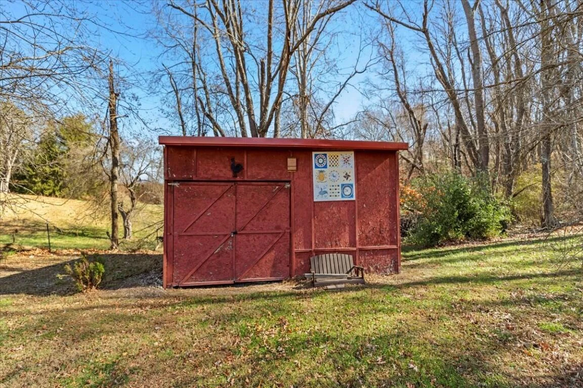 290 Crickett LN - Photo 61