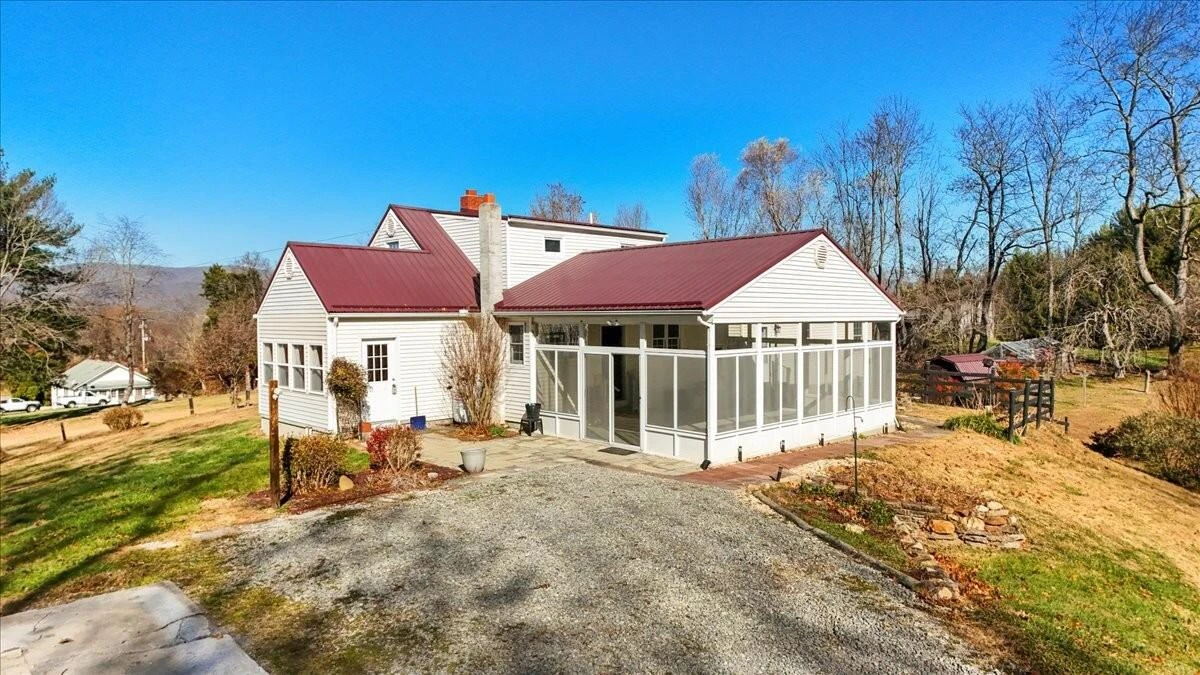 290 Crickett LN - Photo 67