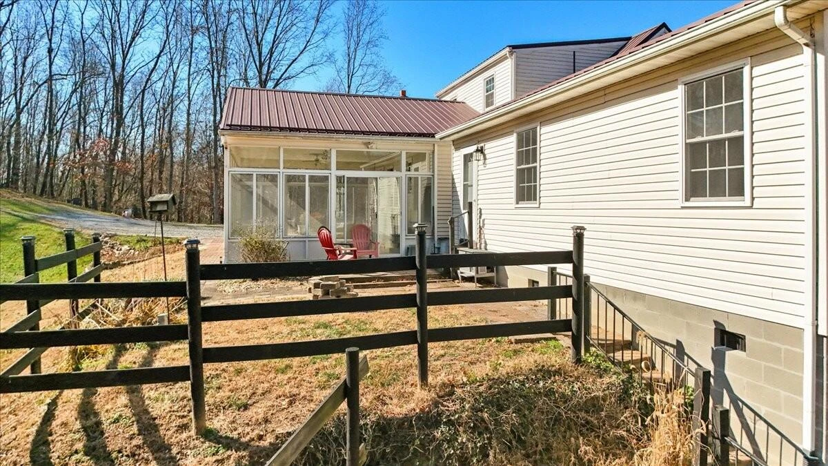 290 Crickett LN - Photo 72