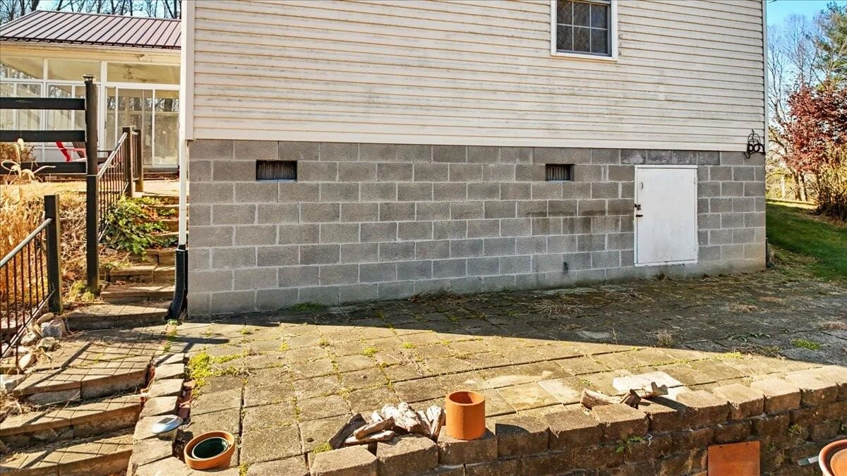 290 Crickett LN - Photo 74