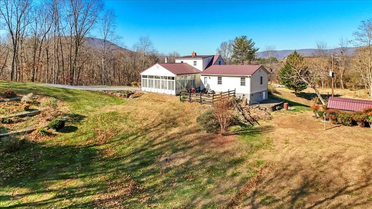 290 Crickett LN - Photo 80