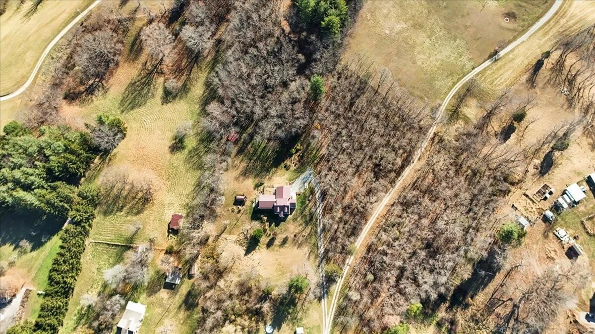 290 Crickett LN - Photo 87