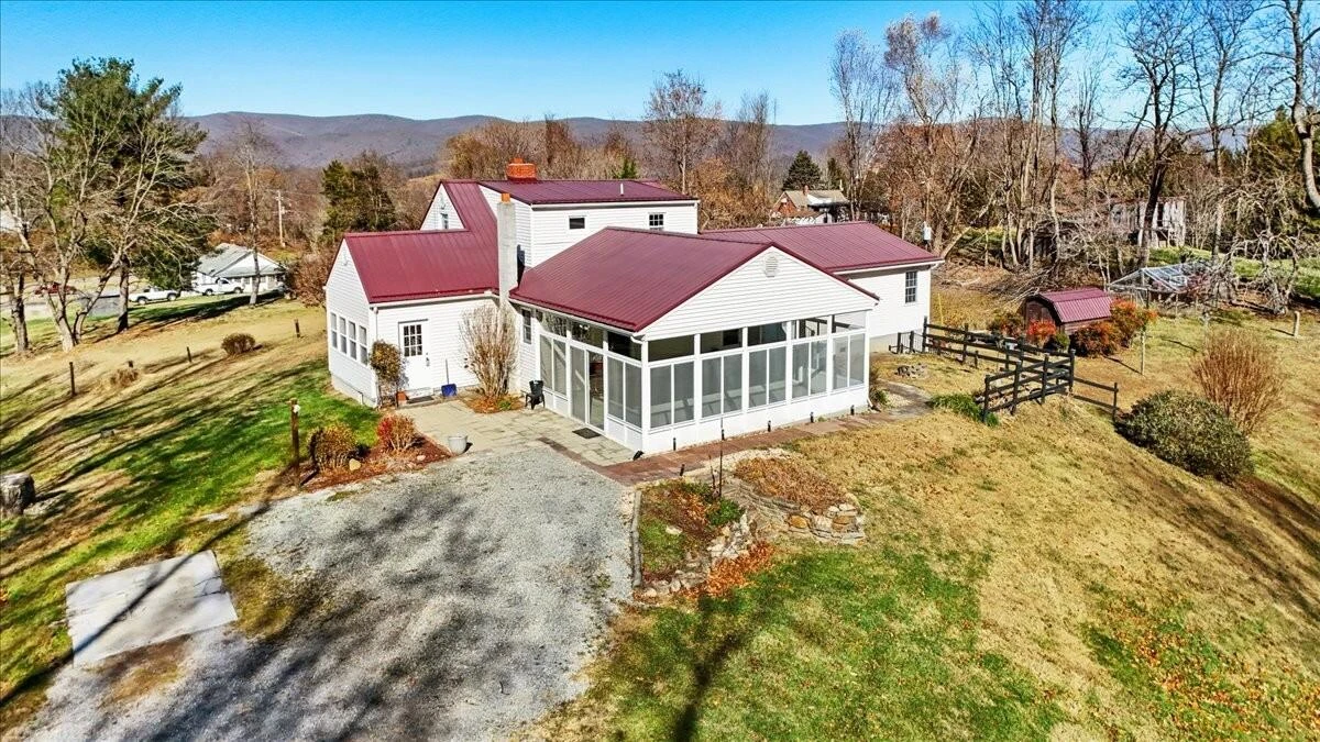 290 Crickett LN - Photo 93