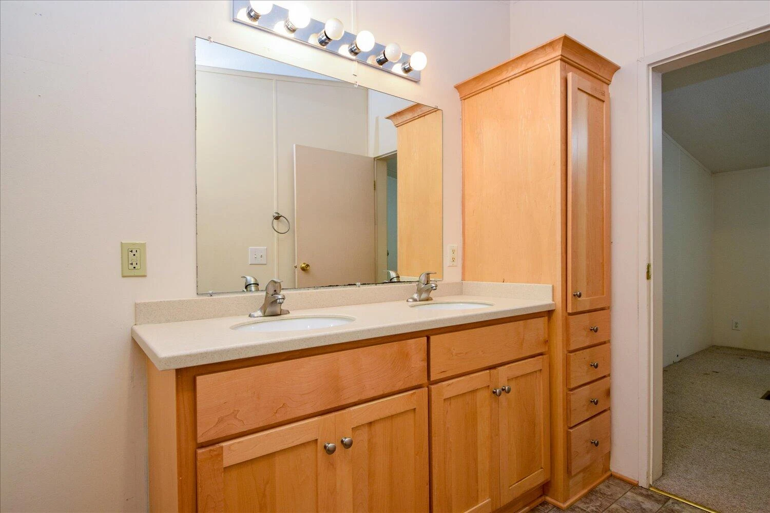 1214 Evelyn DR - Photo 11