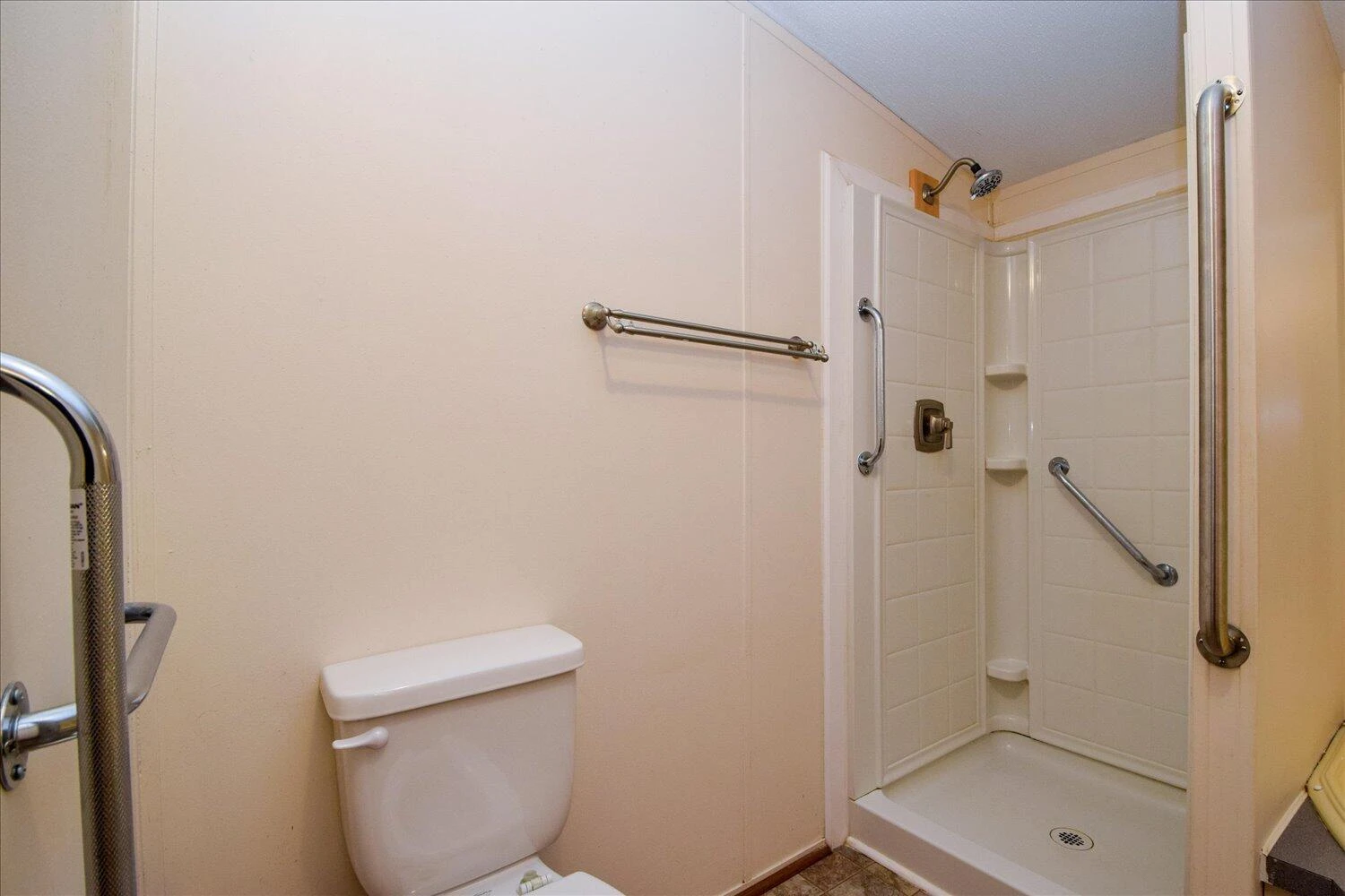 1214 Evelyn DR - Photo 13