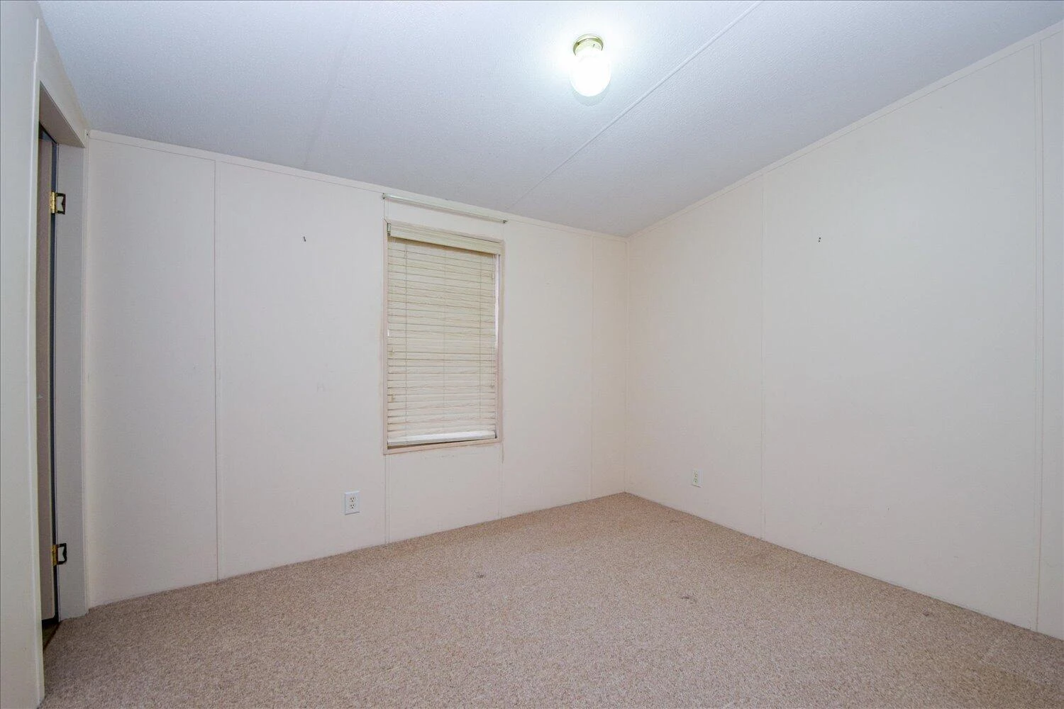 1214 Evelyn DR - Photo 17