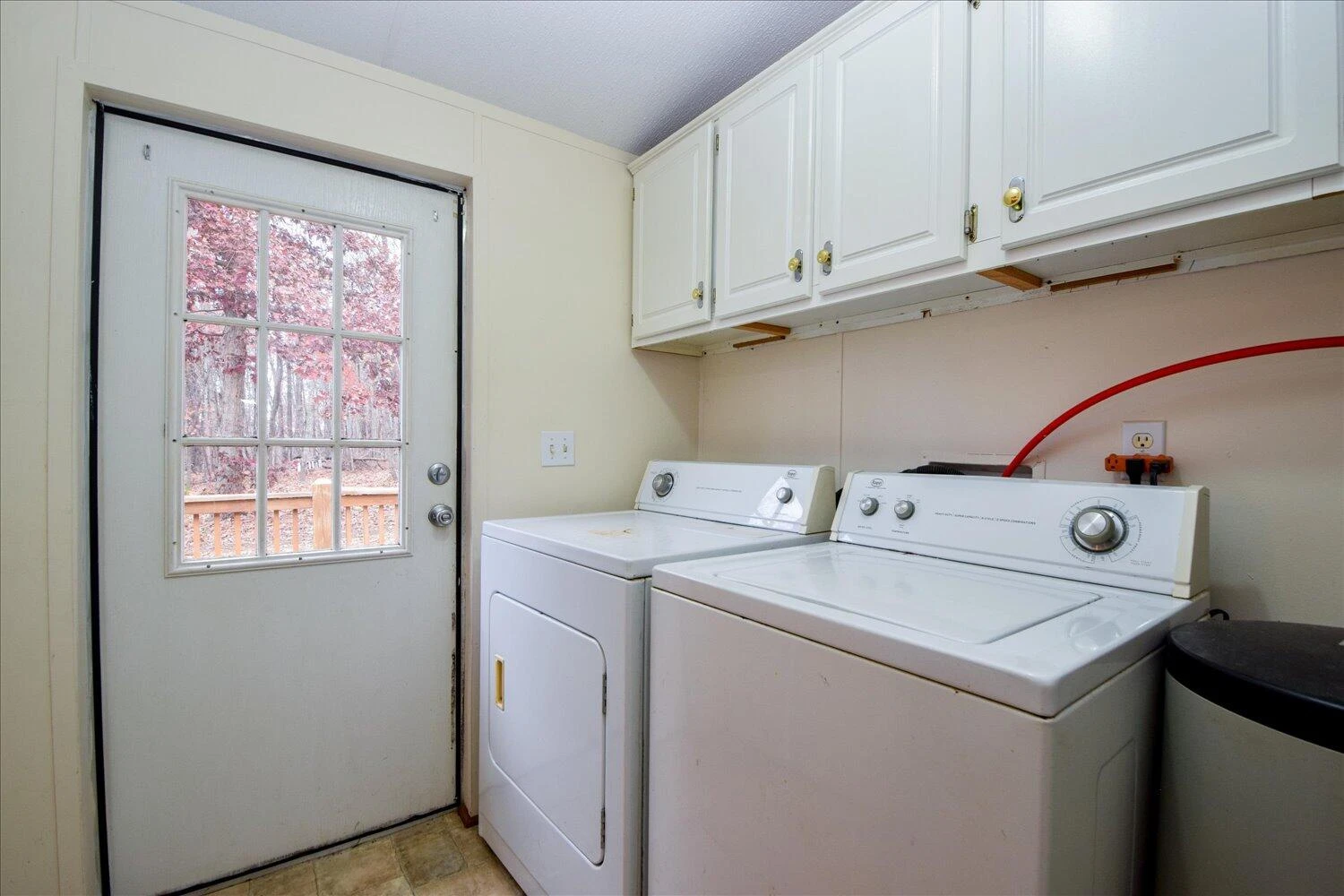 1214 Evelyn DR - Photo 20