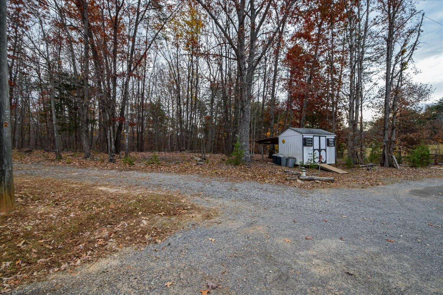 1214 Evelyn DR - Photo 26