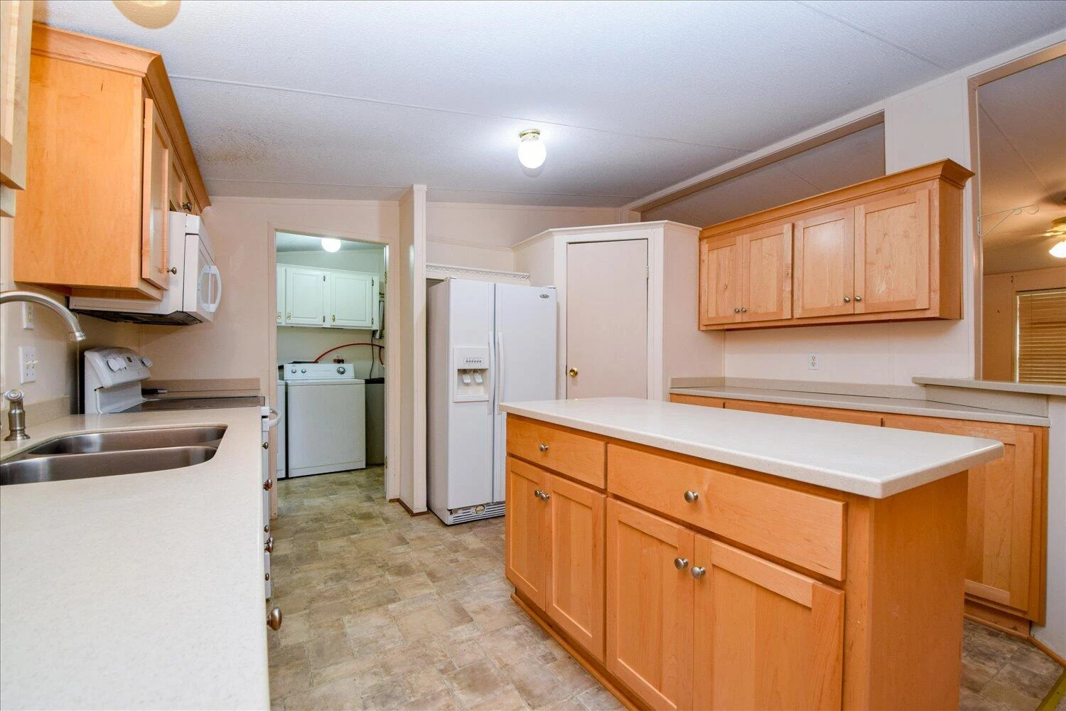 1214 Evelyn DR - Photo 7