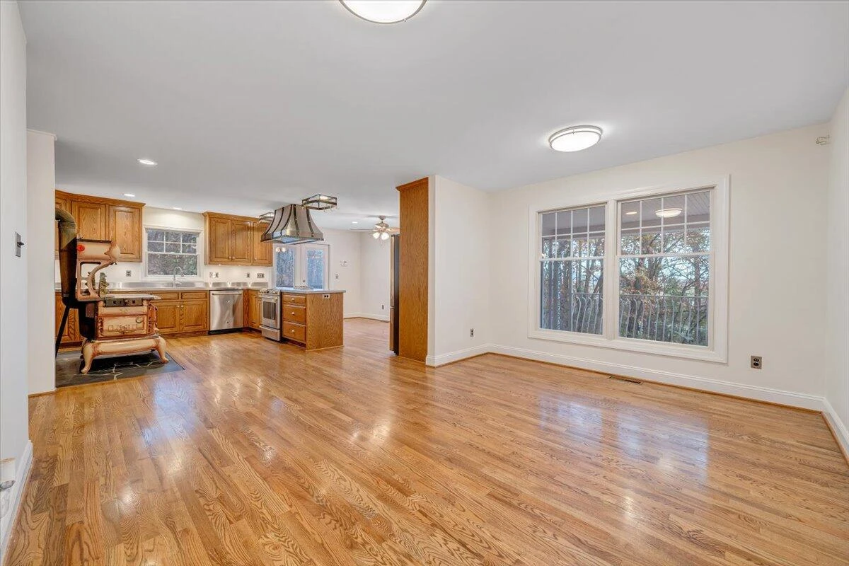 3054 Loch Haven DR - Photo 14