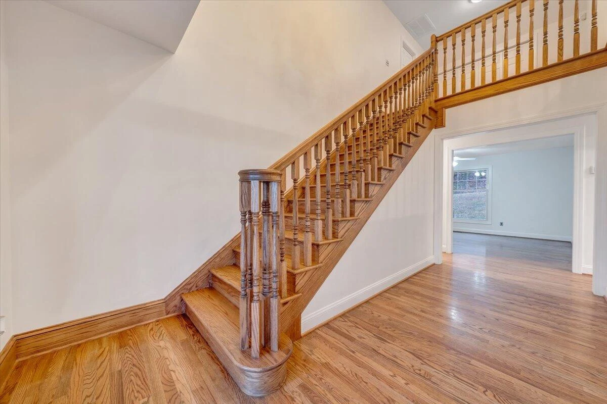 3054 Loch Haven DR - Photo 4