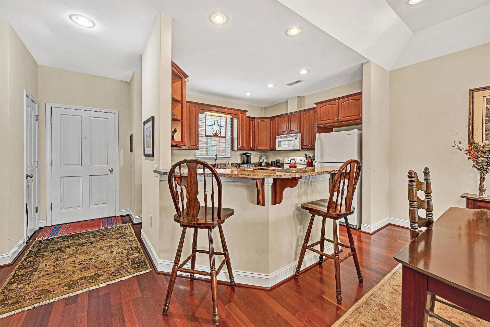 127 Village Green DR - Photo 10