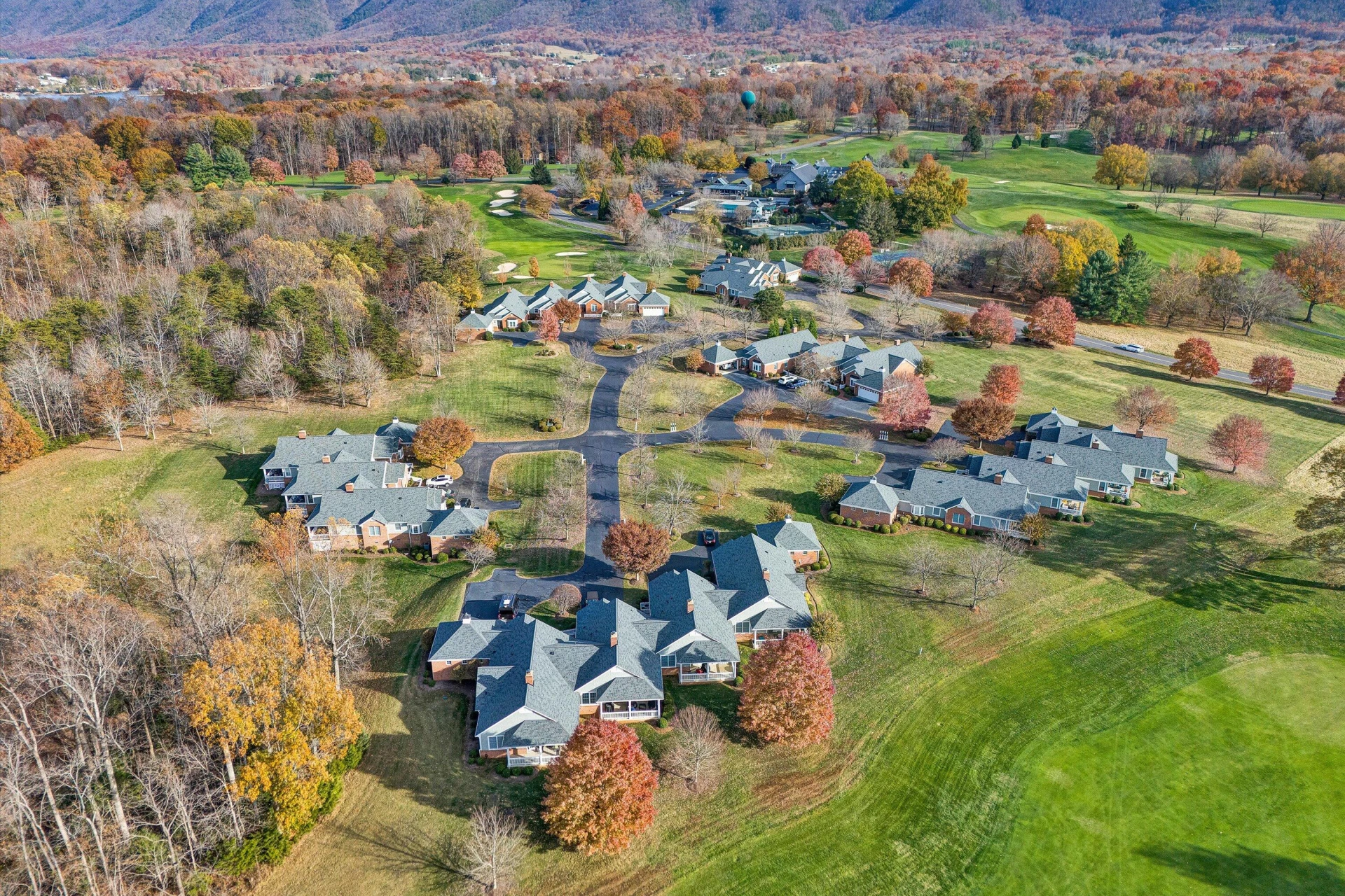 127 Village Green DR - Photo 27