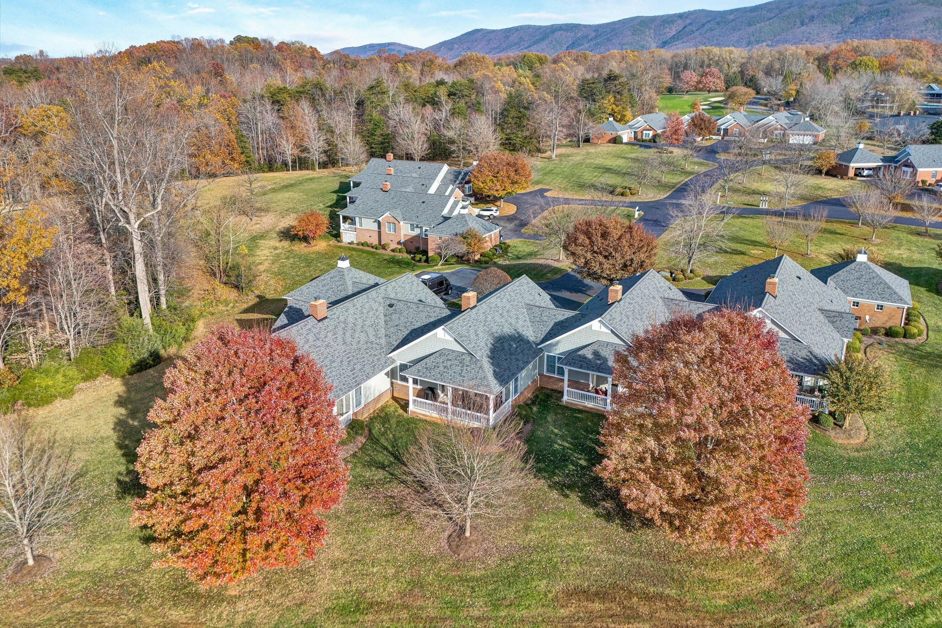 127 Village Green DR - Photo 28