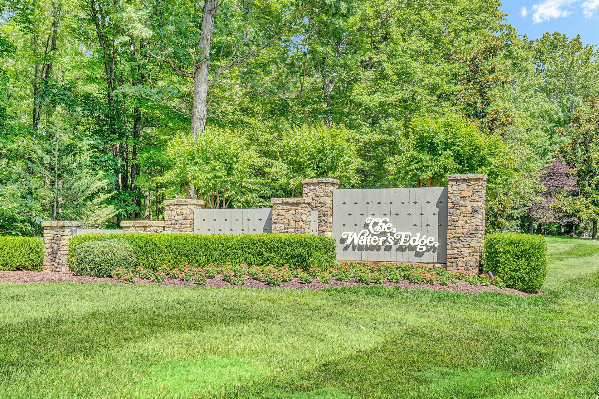 127 Village Green DR - Photo 30