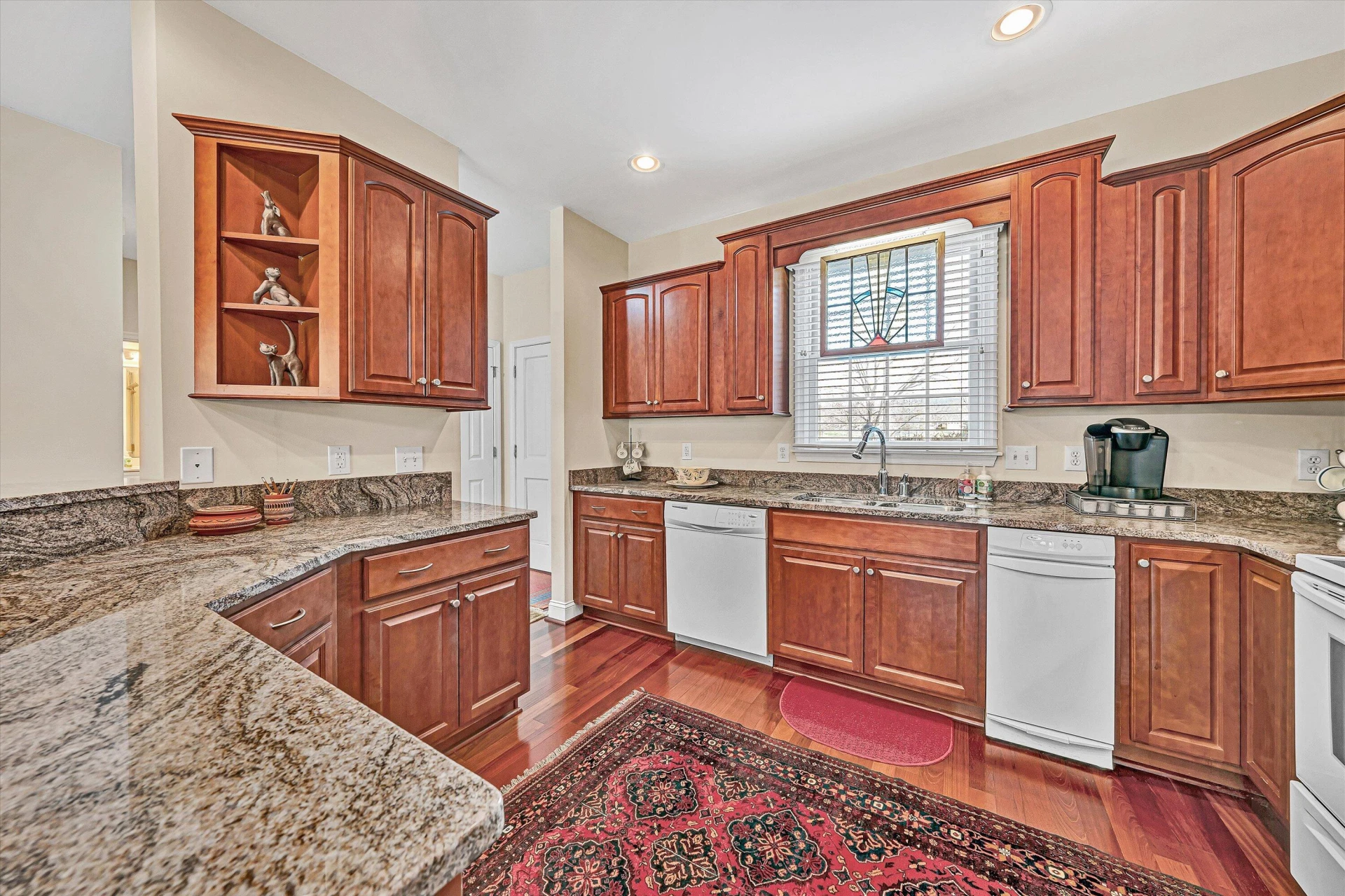 127 Village Green DR - Photo 8