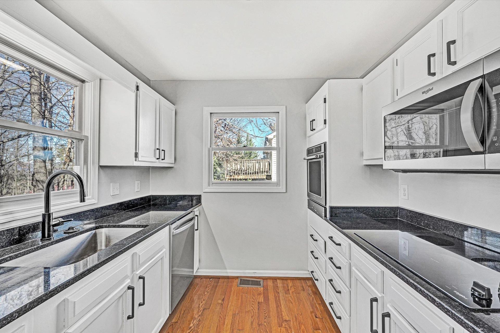 3617 View AVE - Photo 14
