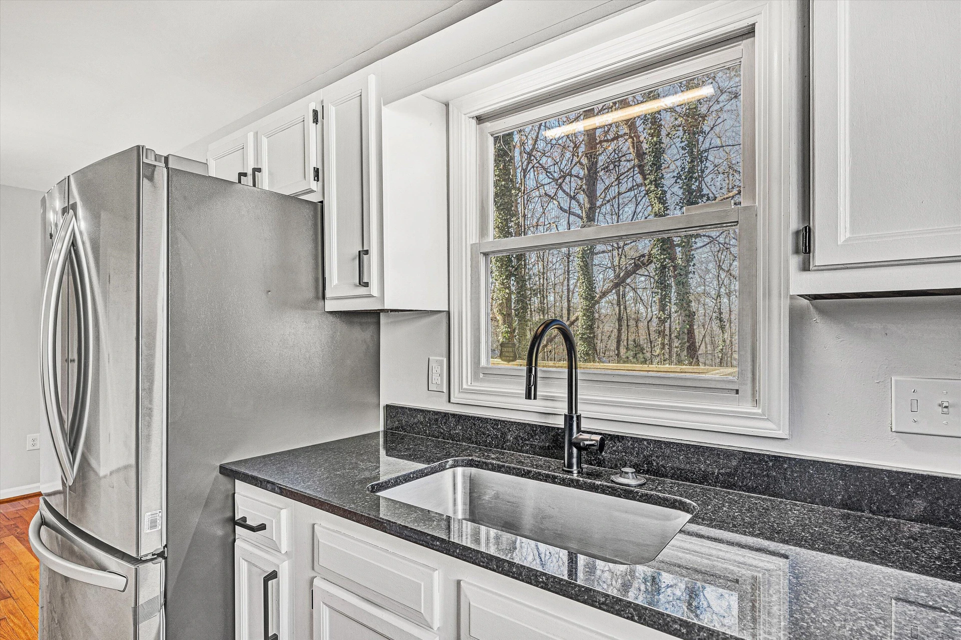 3617 View AVE - Photo 16