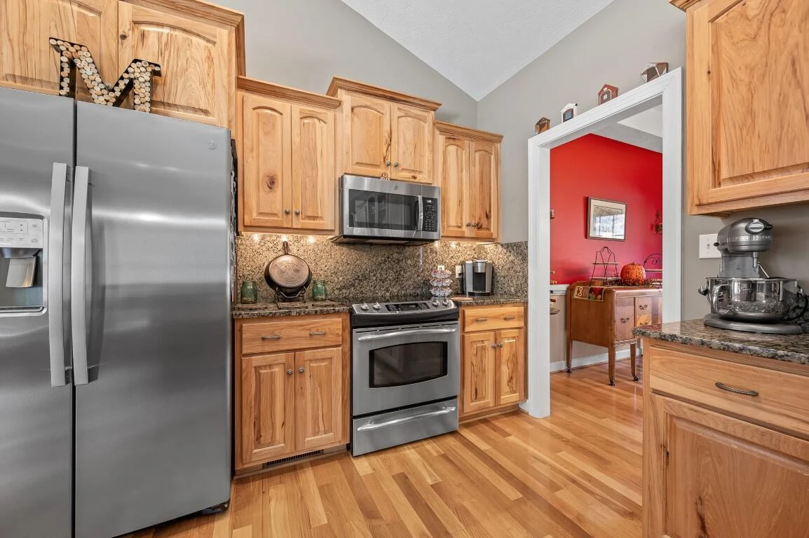 1422 Hidden Oaks LN - Photo 25