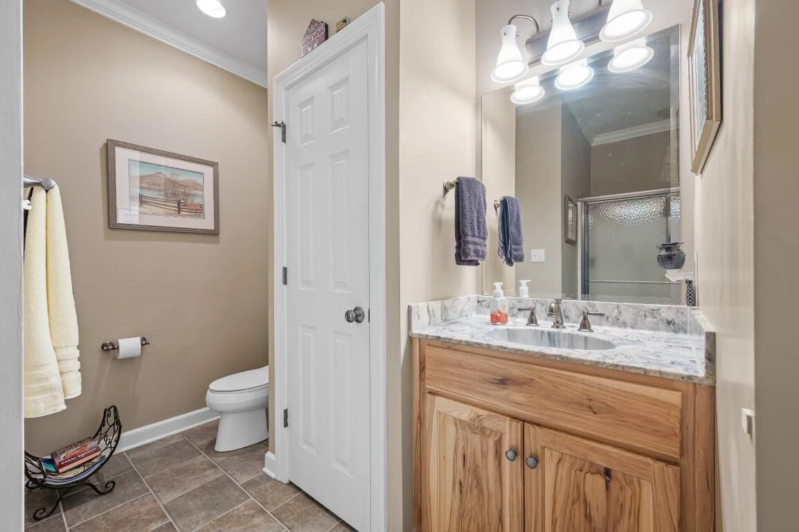 1422 Hidden Oaks LN - Photo 38