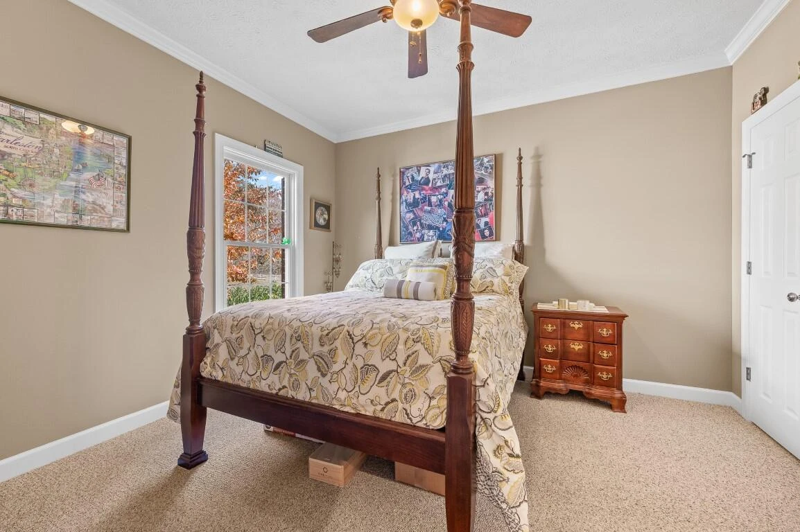 1422 Hidden Oaks LN - Photo 40