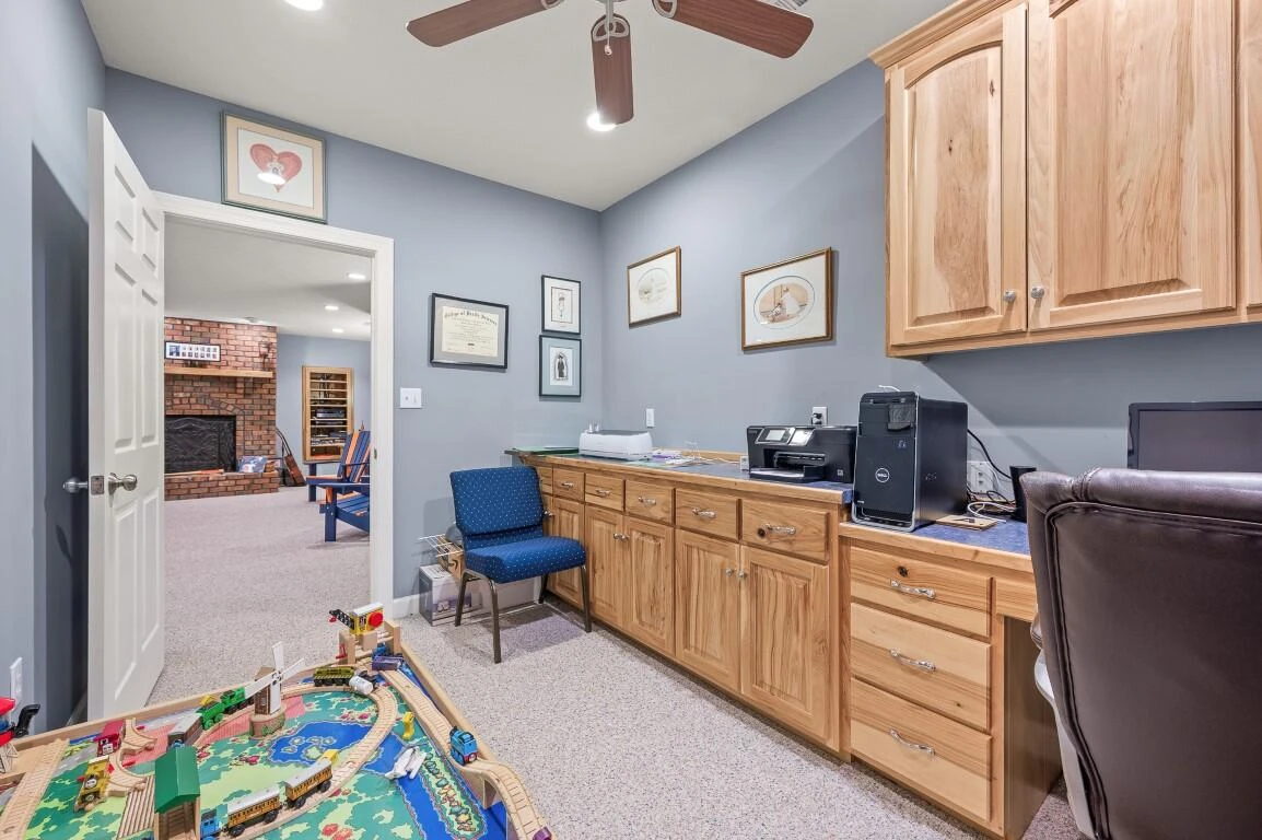 1422 Hidden Oaks LN - Photo 58