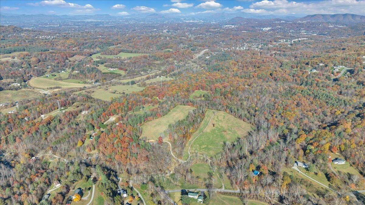 6742 Dawnwood & 0 Poage Valley RD - Photo 41