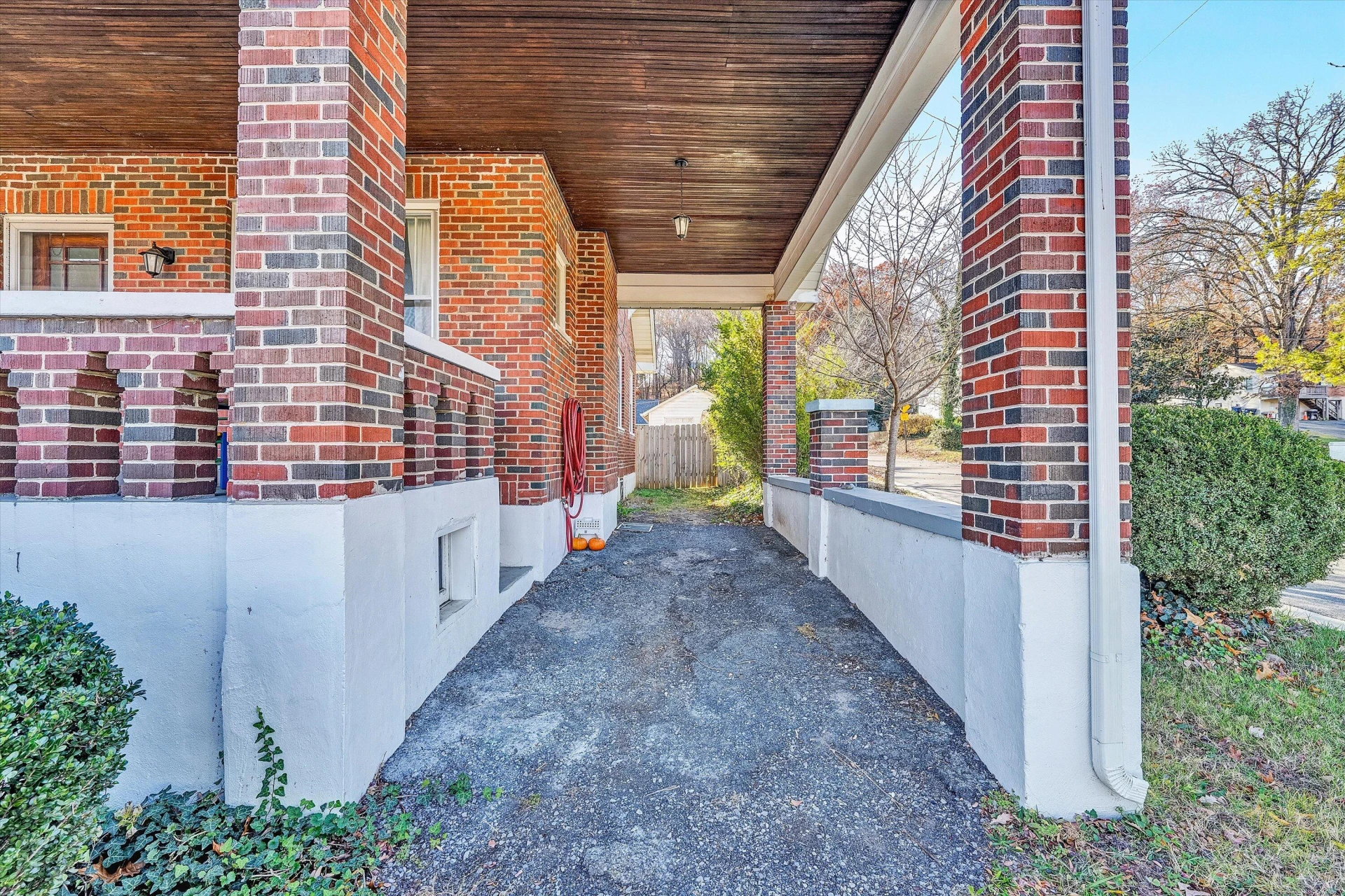 2660 Sweetbrier AVE SW - Photo 38