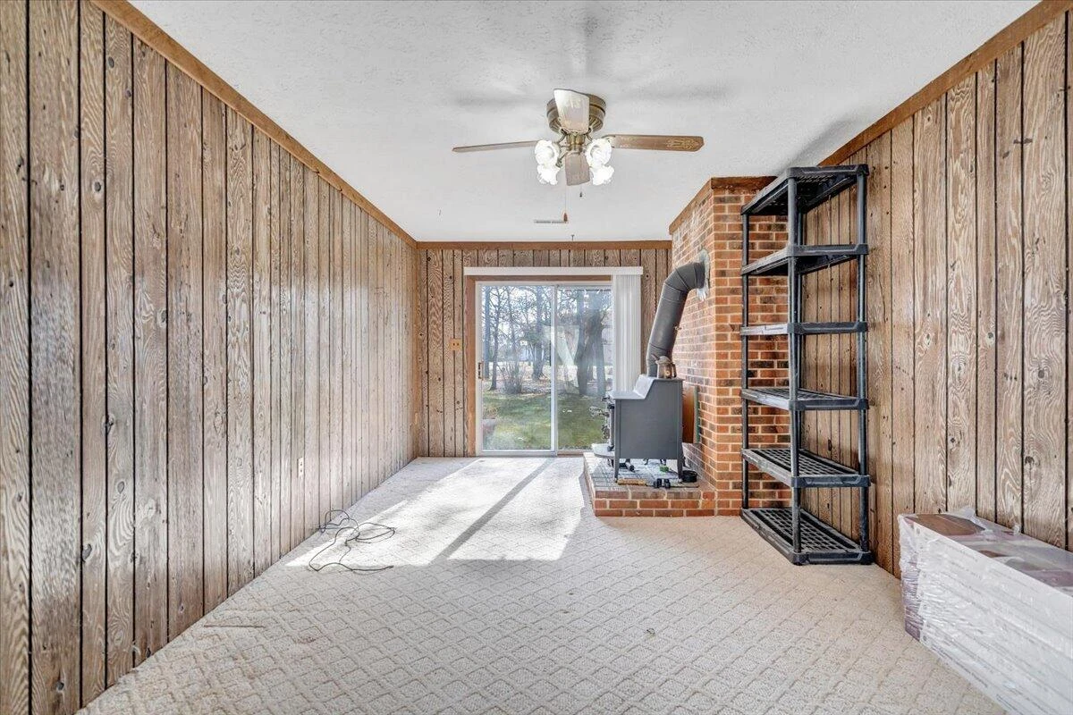 6714 Albert RD - Photo 17